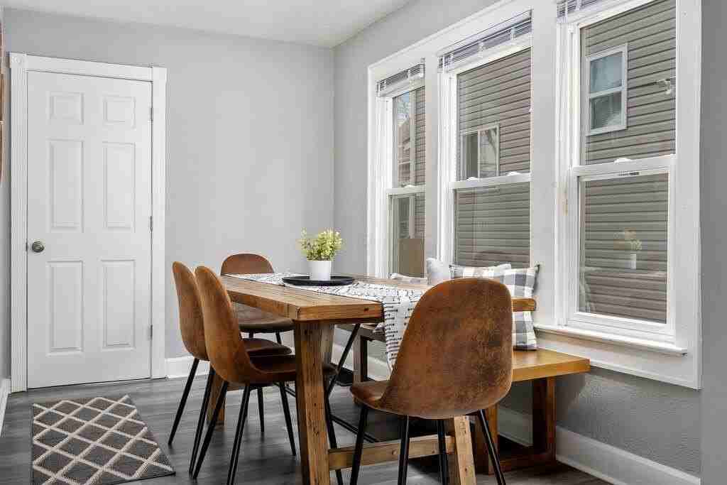 975 Heyl Ave - Photo 6 of 33