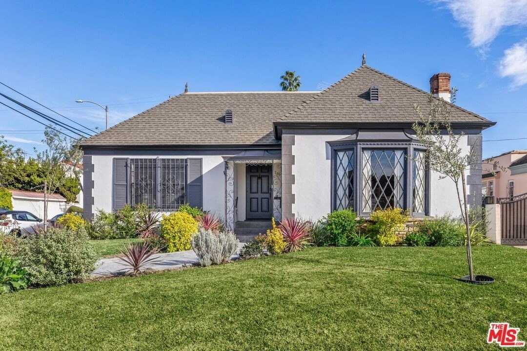 200 S Formosa Ave - Photo 2 of 25