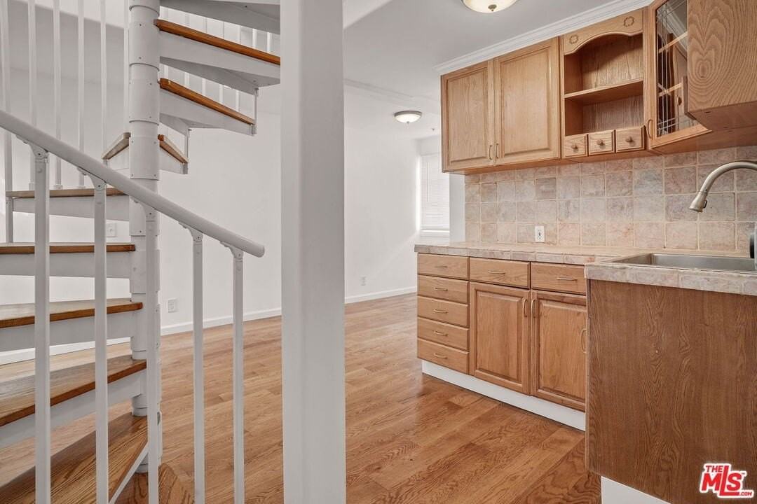 25 Arcadia Ter Unit Ph #PH - Photo 6 of 36