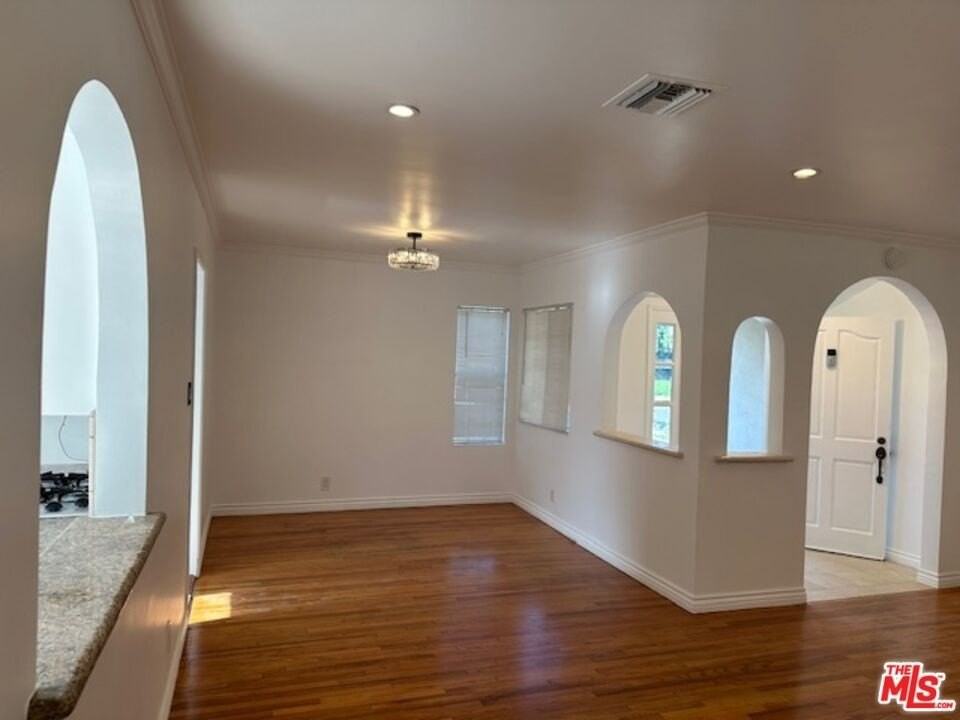 5368 Crebs Ave - Photo 2 of 16