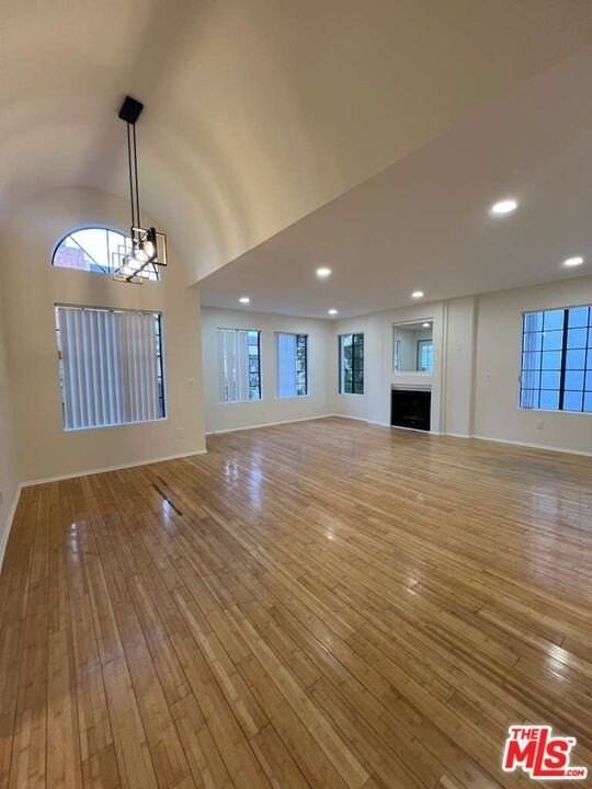 1931 Malcolm Ave Apt 201 #201 - Photo 2 of 14