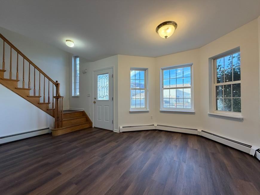 36 Rockland St - Photo 6 of 10