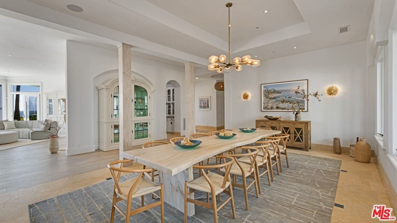 31272 Broad Beach Rd - Photo 6 of 18