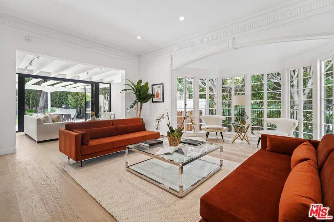 712 N Rodeo Dr - Photo 4 of 35