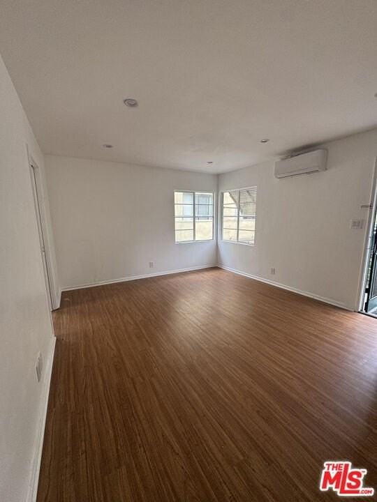 220 N Louise St Apt B #B - Photo 2 of 13