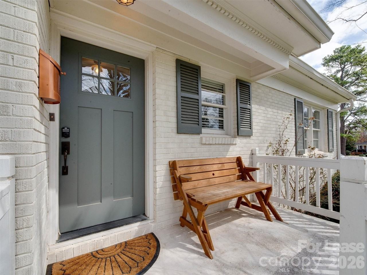 3221 Sunset Dr - Photo 3 of 48