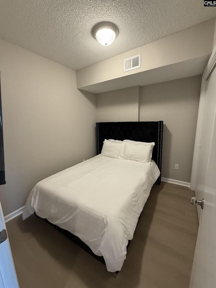 2009 Greene St - Photo 7 of 10