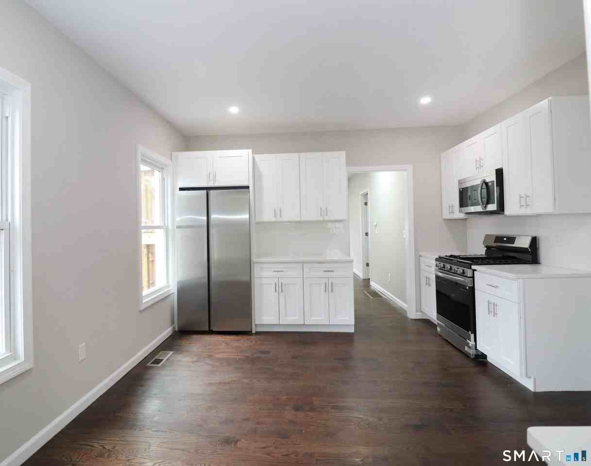 354 Beechmont Ave #1 - Photo 5 of 16