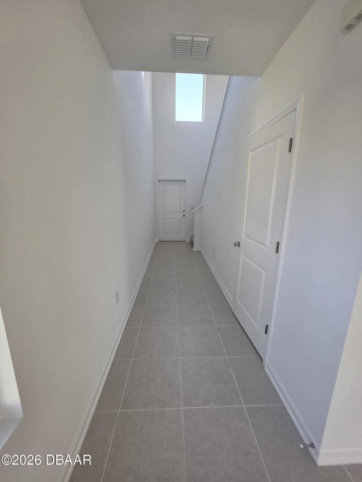 1243 Belle Isle Ln - Photo 5 of 19