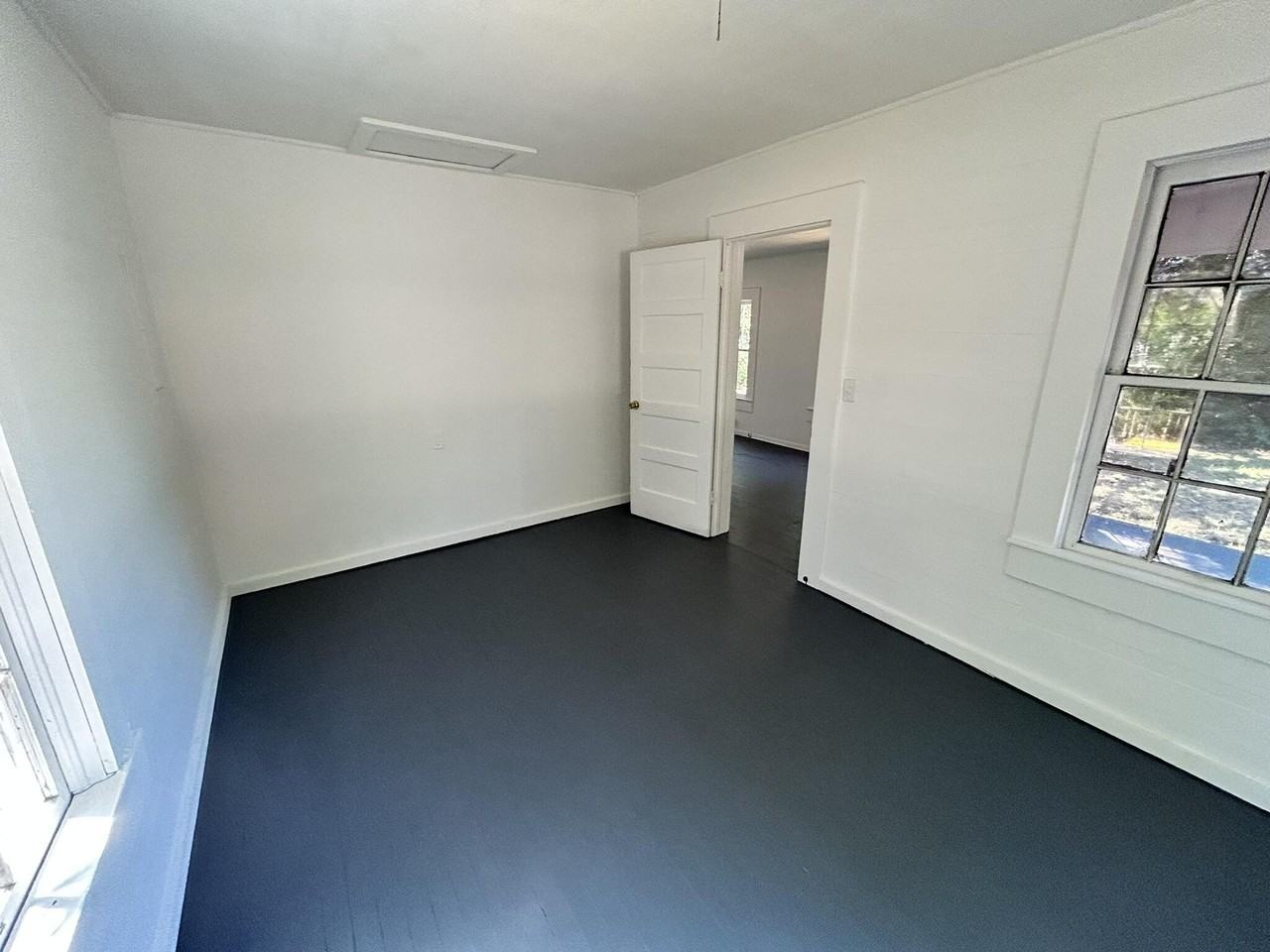 209 E Griffith Ave - Photo 5 of 12