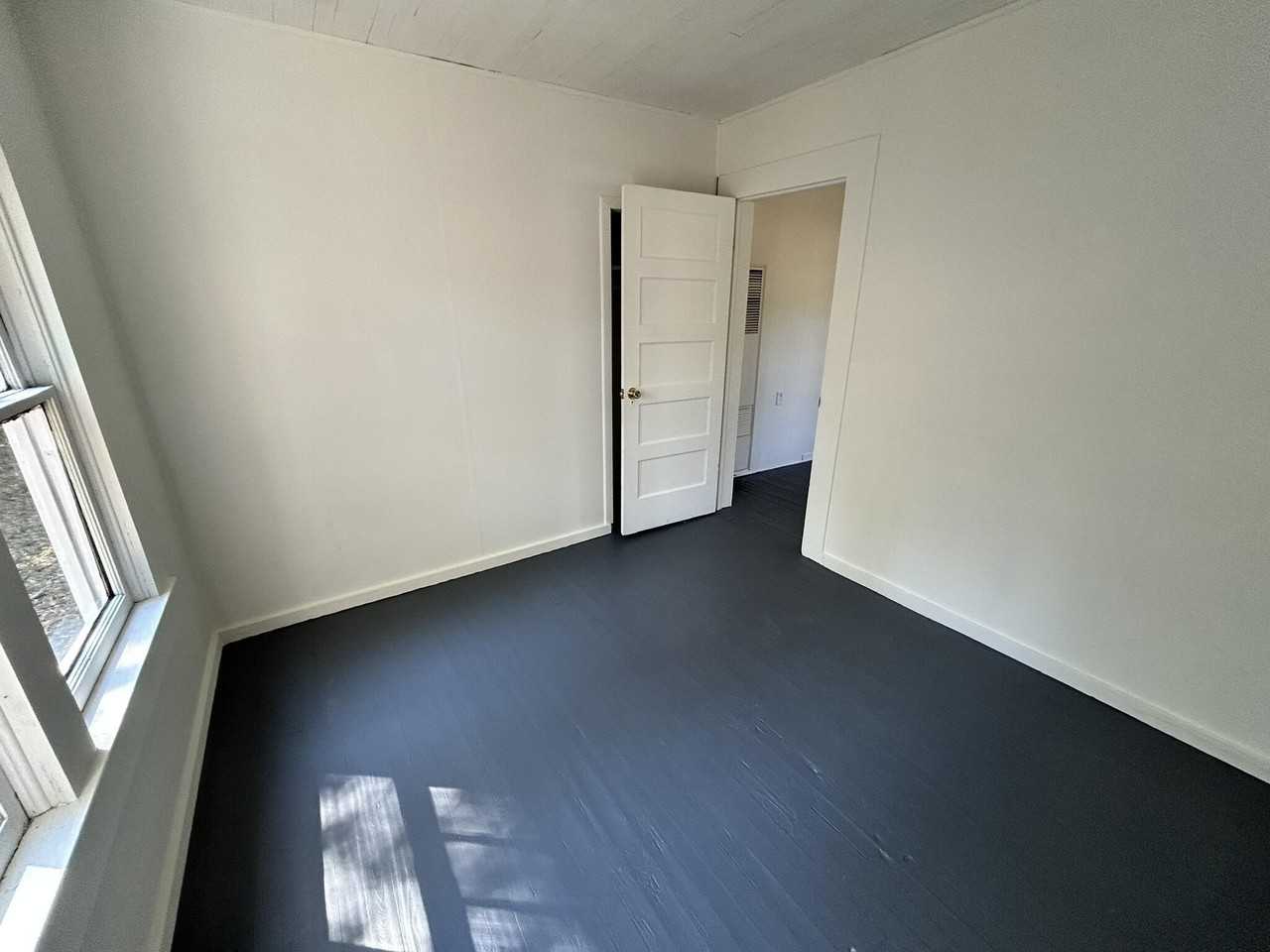 209 E Griffith Ave - Photo 7 of 12