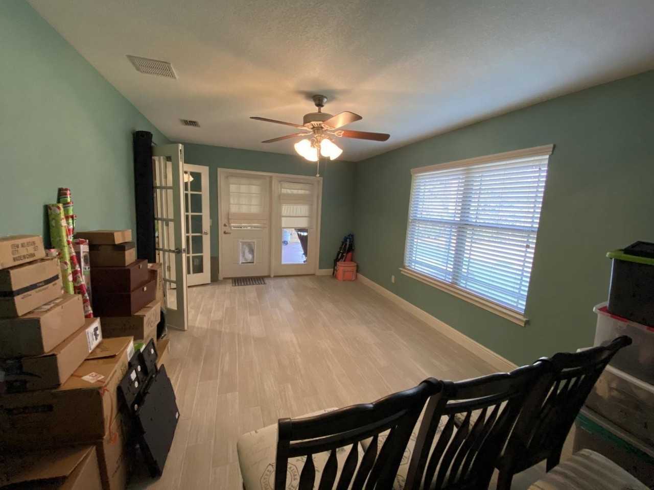 2722 Lakes Edge Ln - Photo 4 of 16