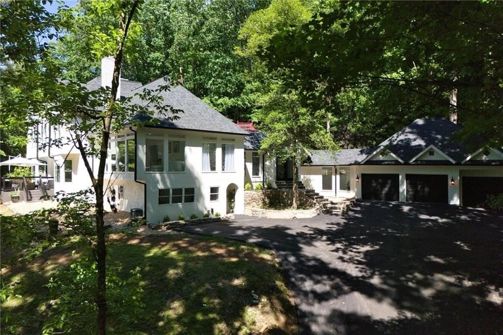 6550 Powers Ferry Rd - Photo 2 of 37