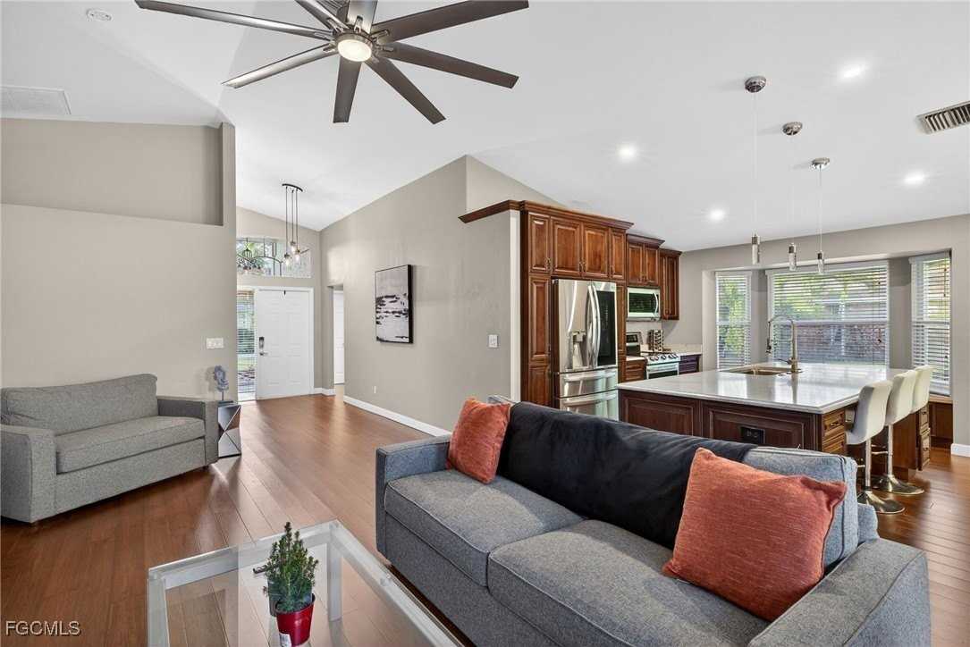 18015 Horseshoe Bay Cir - Photo 6 of 23