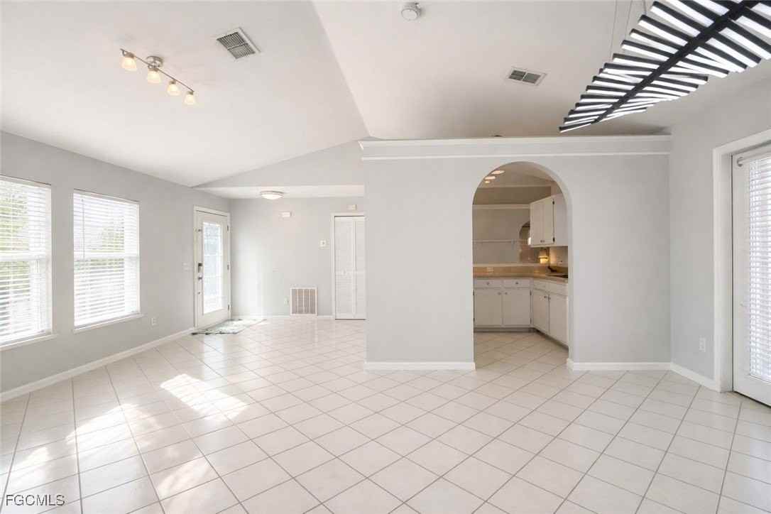 3107 Sw 15th Ave - Photo 7 of 44