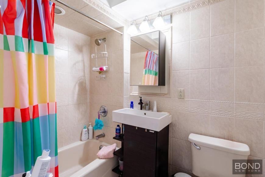 156 Sackett St - Photo 7 of 10