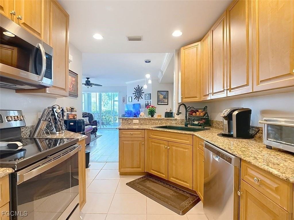 11971 Champions Green Way Apt 501 #501 - Photo 3 of 34