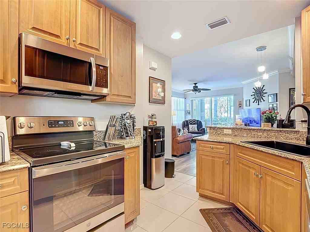 11971 Champions Green Way Apt 501 #501 - Photo 4 of 34