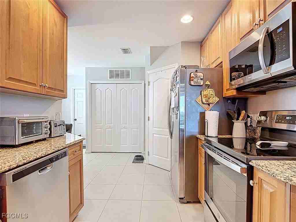 11971 Champions Green Way Apt 501 #501 - Photo 5 of 34