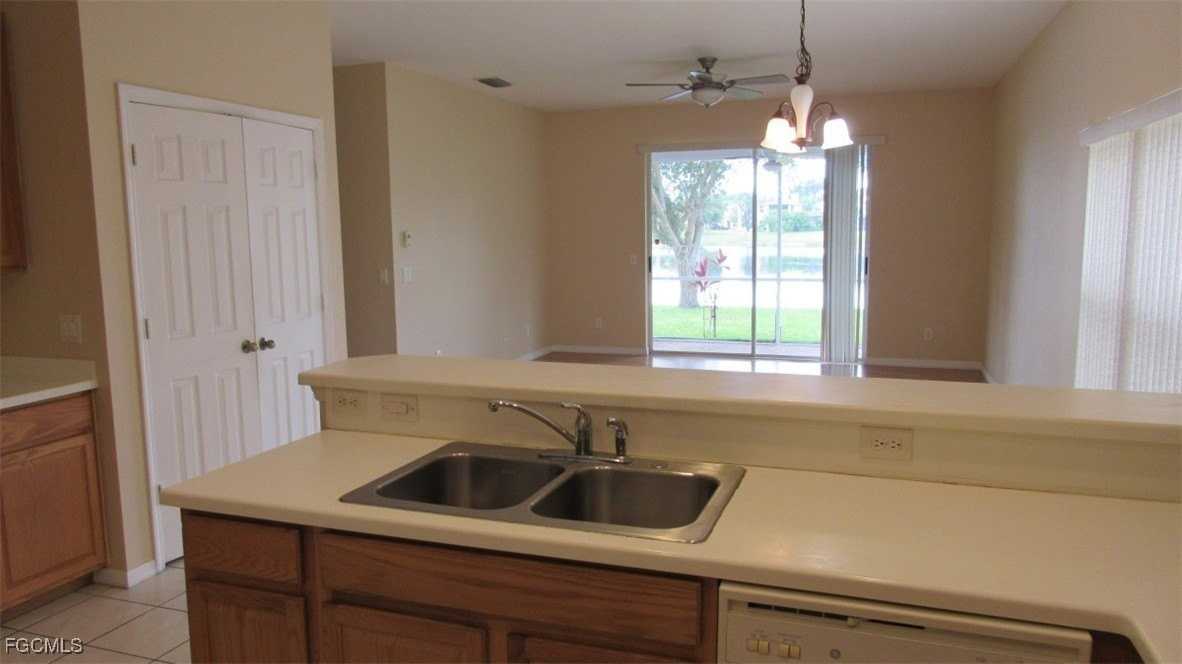 11155 River Trent Ct - Photo 5 of 6