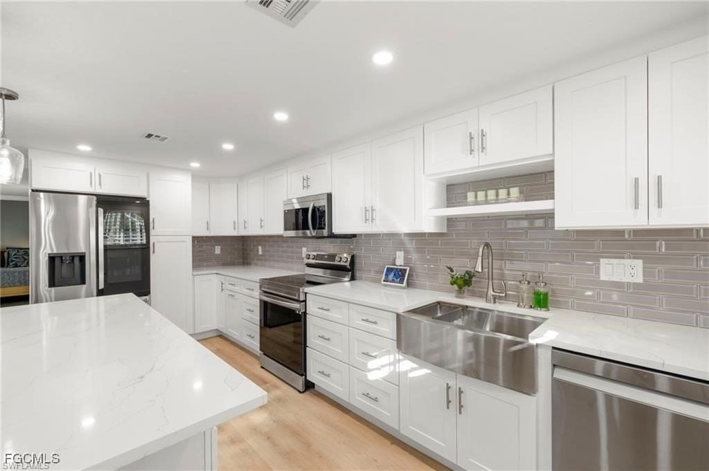 503 Broad Ave S Unit 503 #503 - Photo 6 of 24