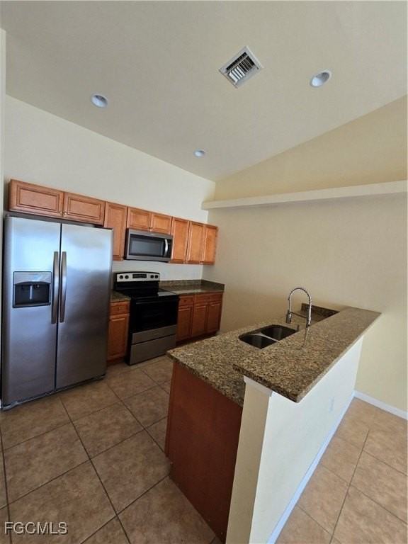 138 Se 12th St - Photo 5 of 26