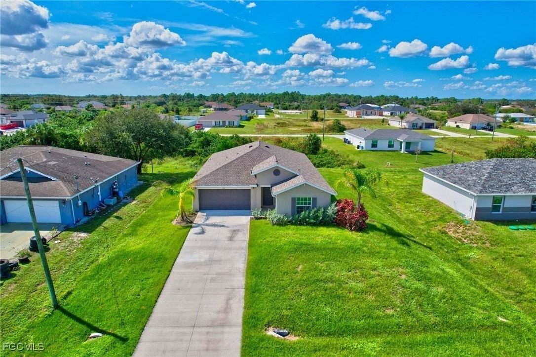 418 Pickford Ave - Photo 2 of 36