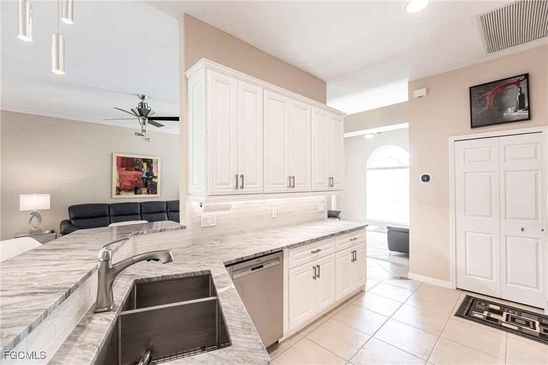 9013 W Ridge Ct - Photo 2 of 43