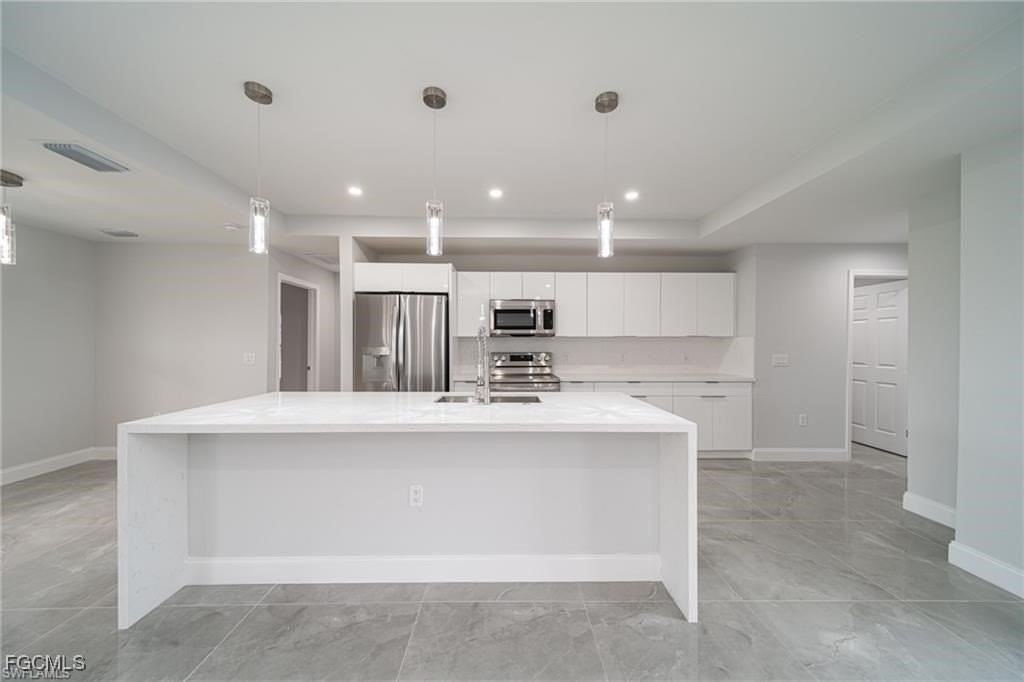 317 Nw 13th Ter - Photo 3 of 14