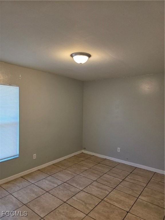 715 Jenna Ave S - Photo 5 of 10