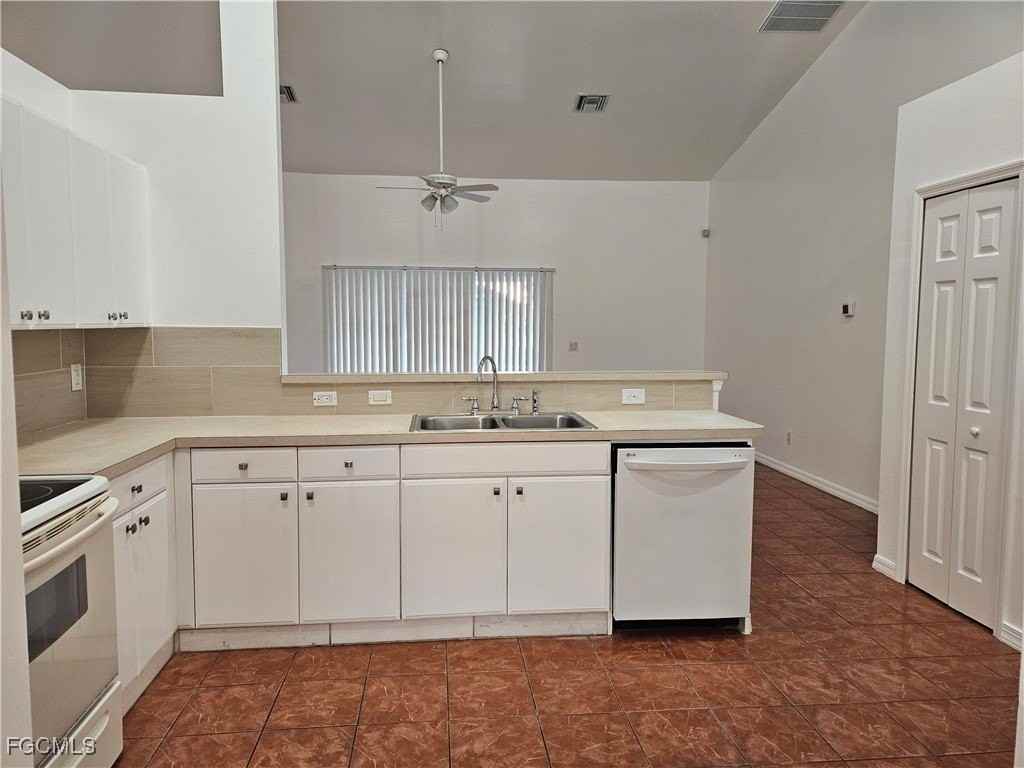 2511 Sunniland Blvd - Photo 3 of 14