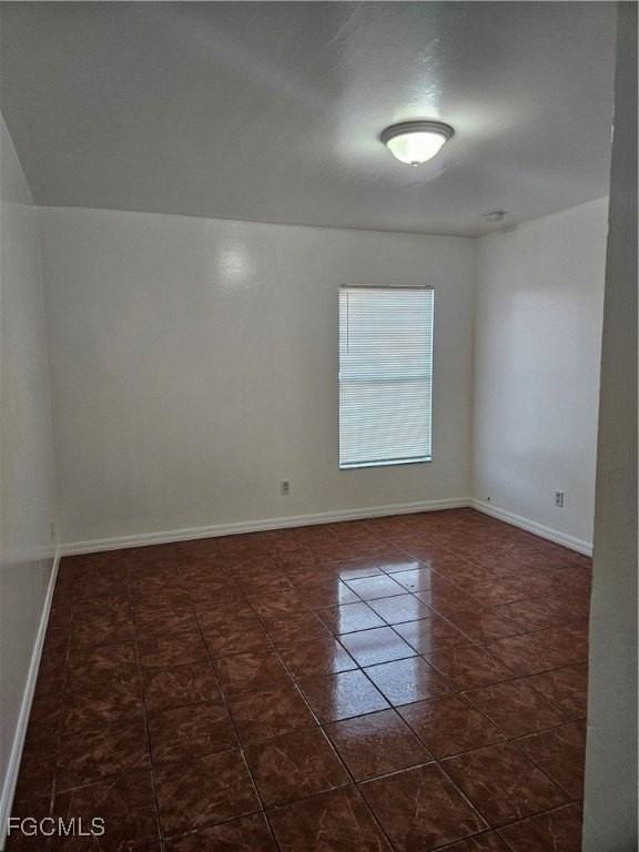 2511 Sunniland Blvd - Photo 7 of 14