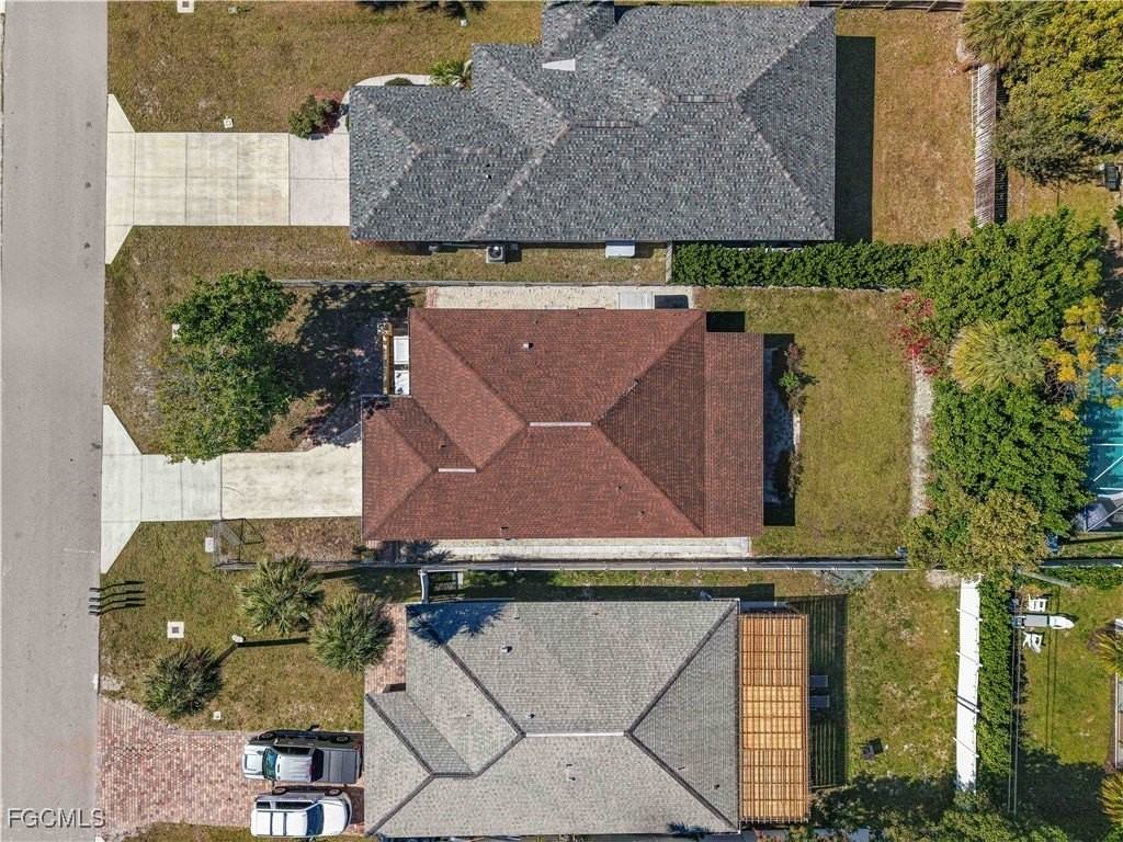 759 96th Ave N - Photo 4 of 25