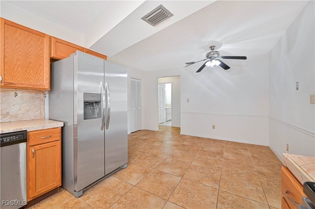 759 96th Ave N - Photo 5 of 34