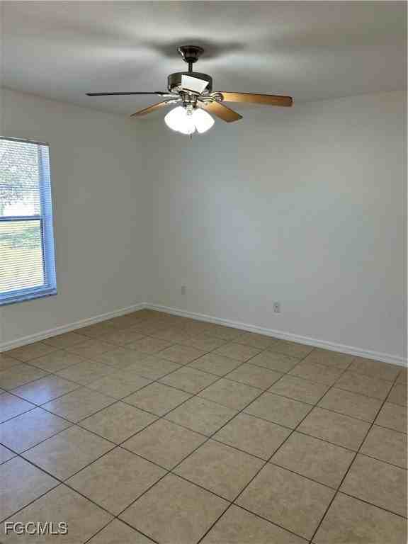 2936 Se Santa Barbara Pl Apt A #A - Photo 6 of 8