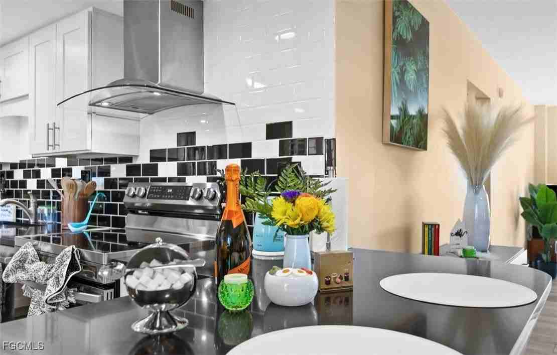 413 Augusta Blvd Apt 302 #302 - Photo 7 of 22