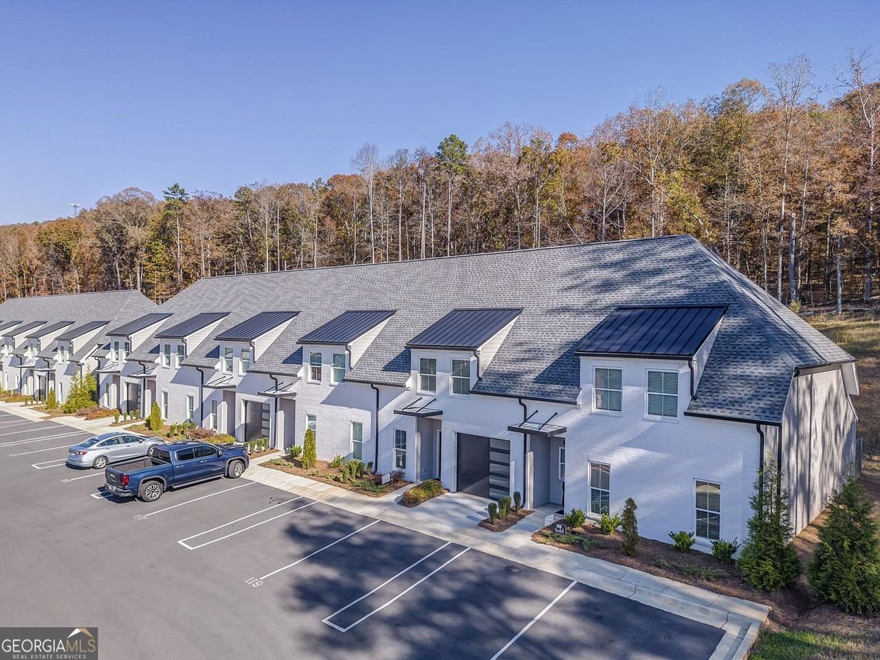 77 Chateau Dr Se - Photo 3 of 50