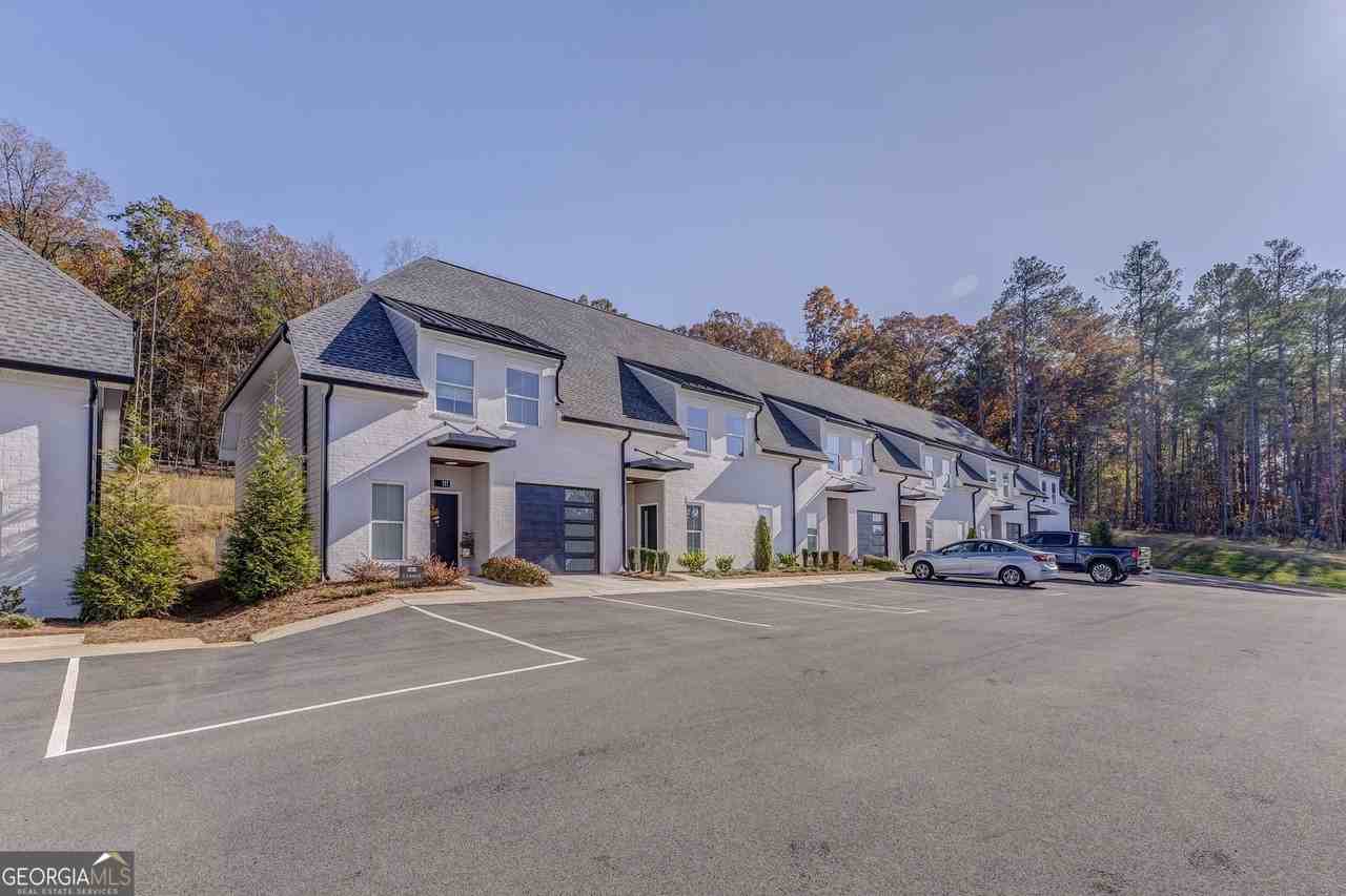 77 Chateau Dr Se - Photo 5 of 50