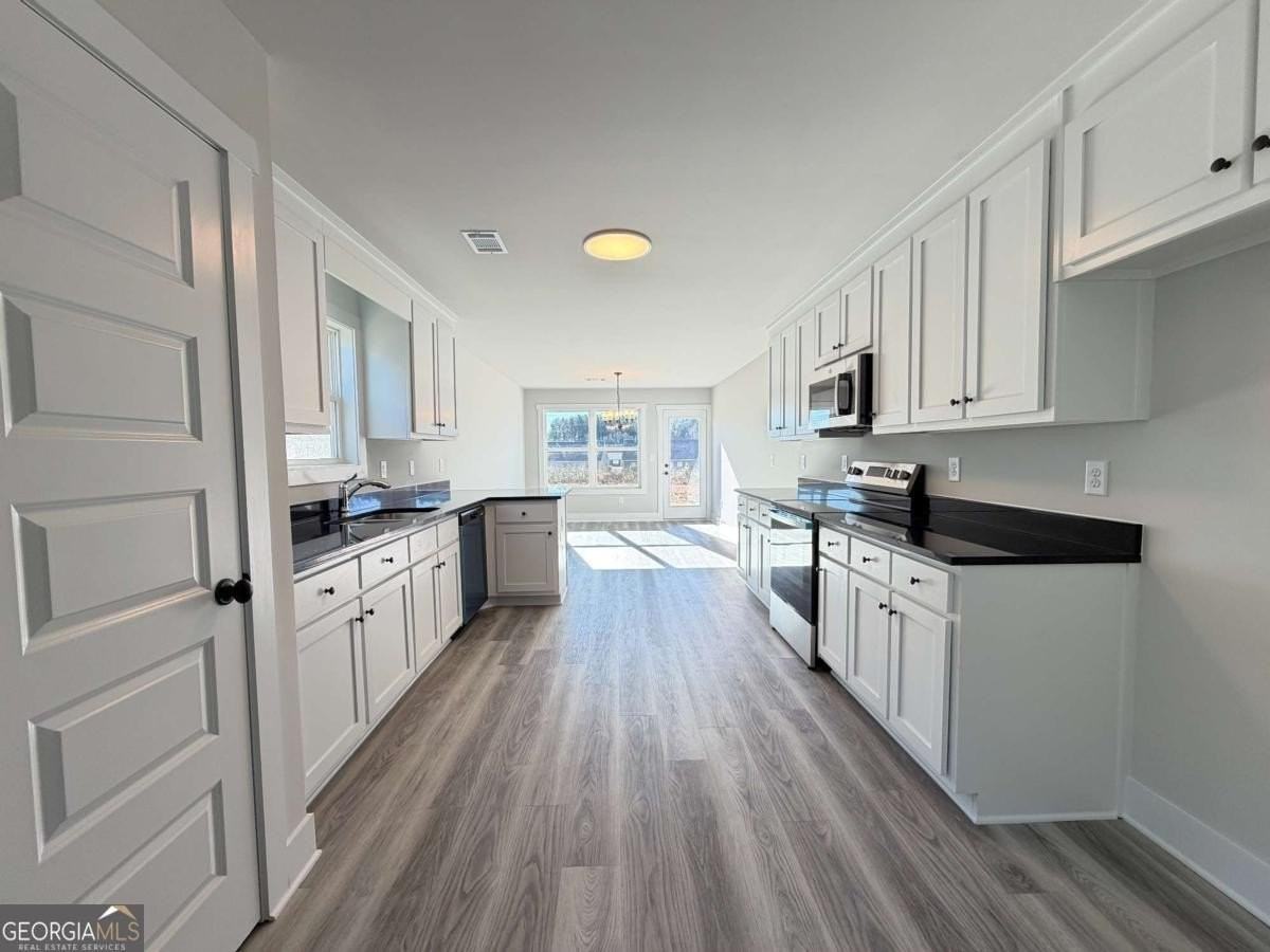 106 Charlie Way - Photo 3 of 23