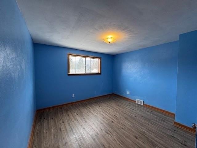 812 Dickinson Dr - Photo 2 of 23