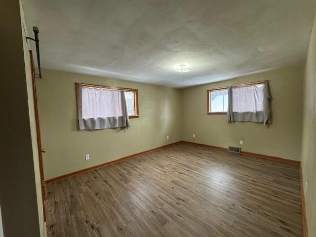 812 Dickinson Dr - Photo 6 of 23