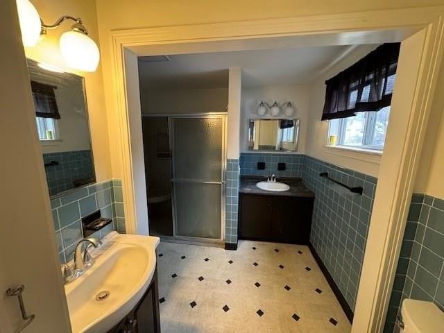 812 Dickinson Dr - Photo 7 of 23