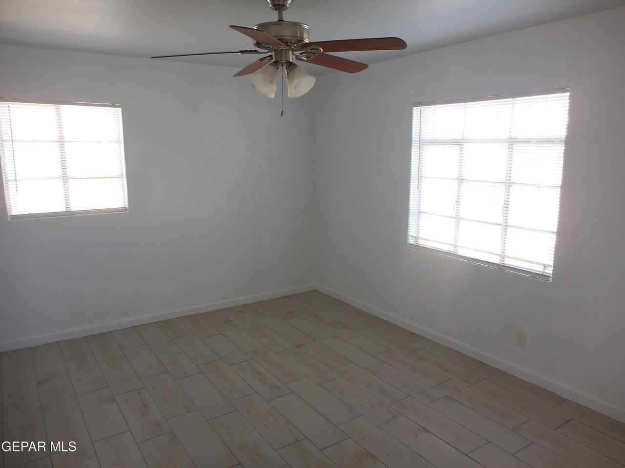 8928 Otyokwa Way - Photo 4 of 19