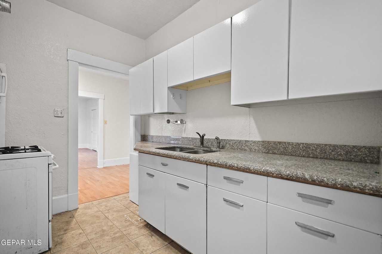 1307 N Ochoa St Apt 4 #4 - Photo 2 of 12