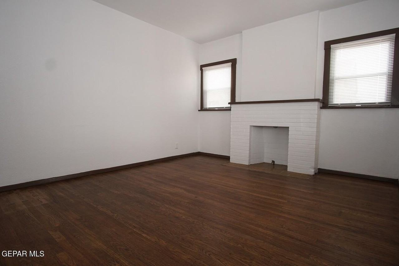 2919 Frankfort Ave - Photo 3 of 12