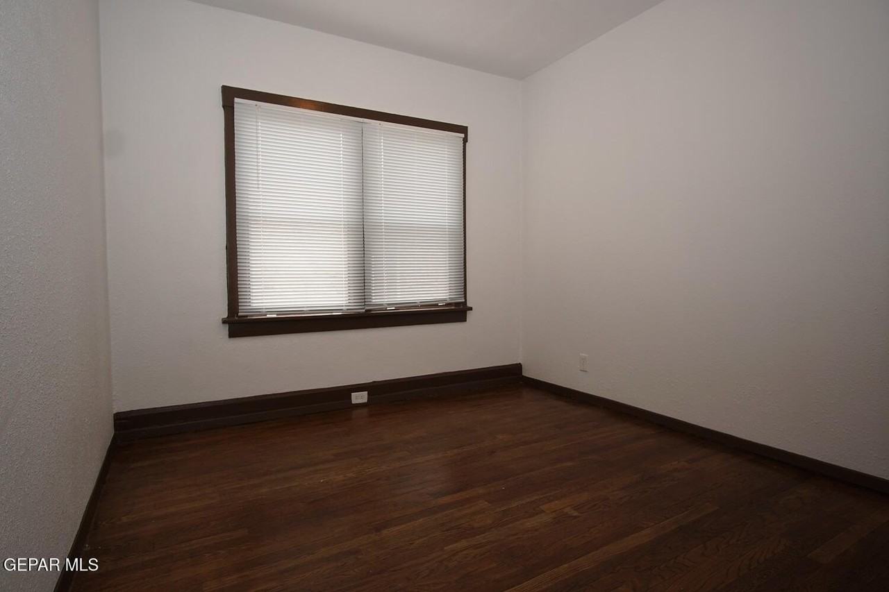 2919 Frankfort Ave - Photo 7 of 12