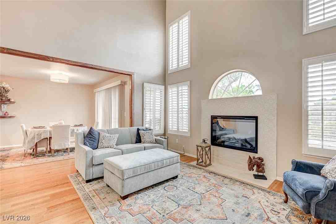 7808 Bluewater Dr - Photo 4 of 46