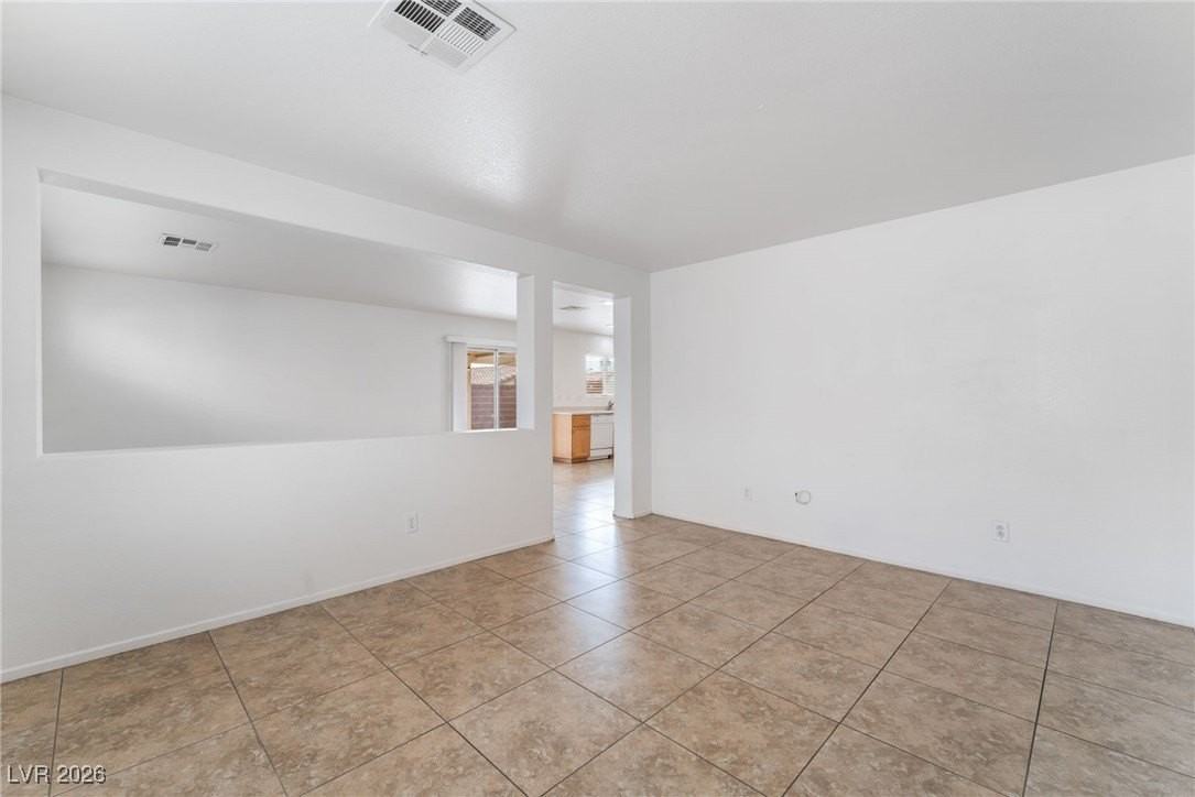 10667 April Rose Ct - Photo 3 of 21