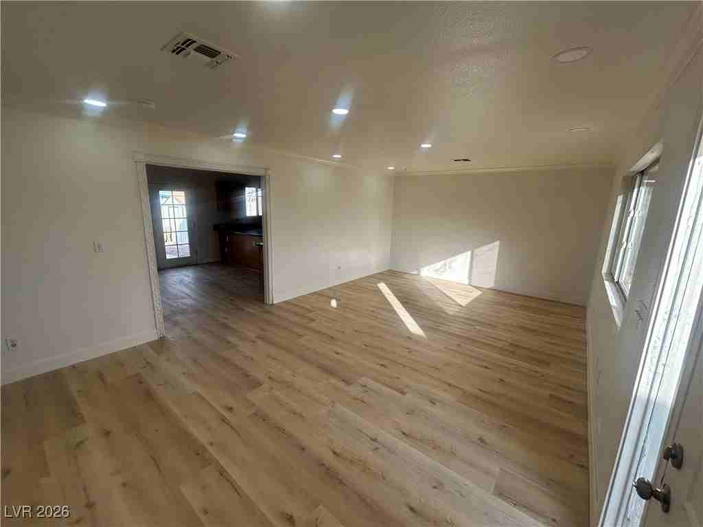 5900 Fawn Ave - Photo 4 of 34