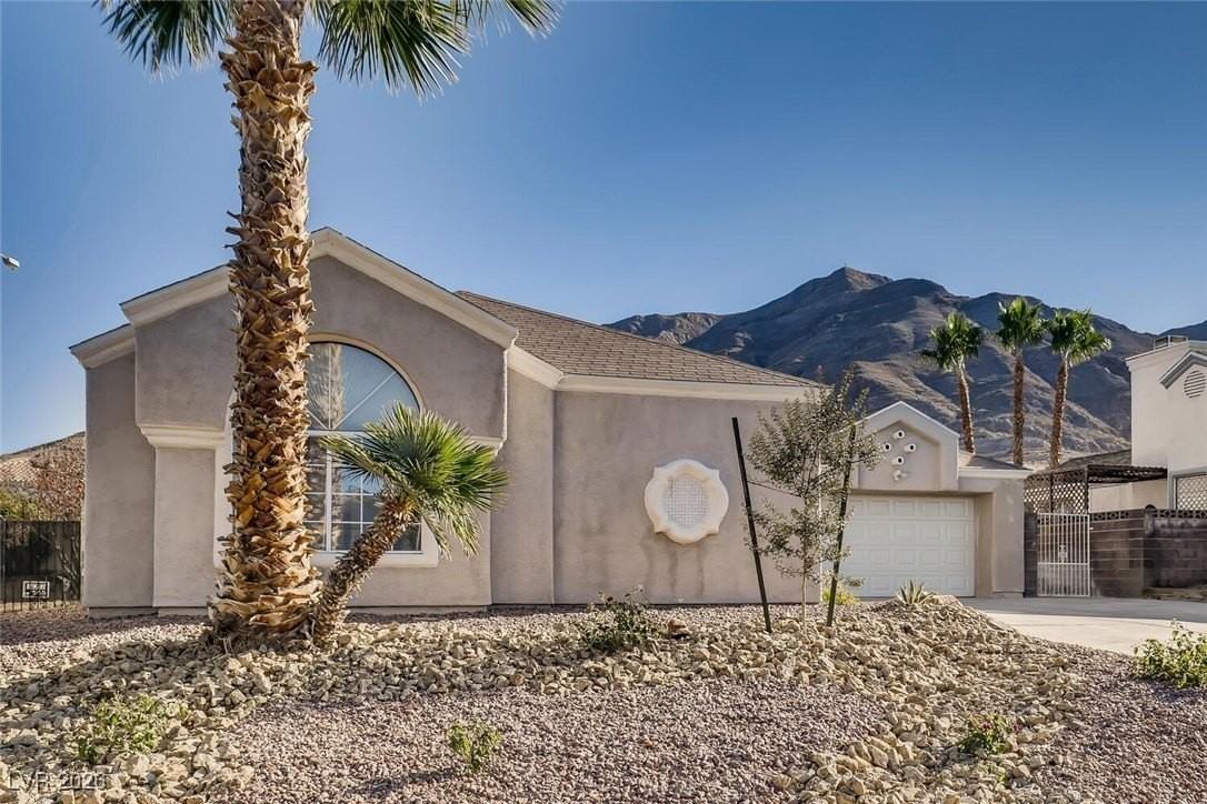 1960 Whiton St - Photo 3 of 27